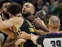 开云官方app入口-吉林队逆转勇士，福克斯统治全场的简单介绍