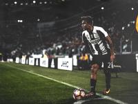 开云体育-从达喀尔到华沙，当塞内加尔的坚韧照亮东决关键战的篮球哲学