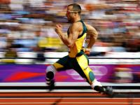 开云体育在线-诺里斯绝地反击点燃赛场，红牛二队险胜雷诺上演史诗对决