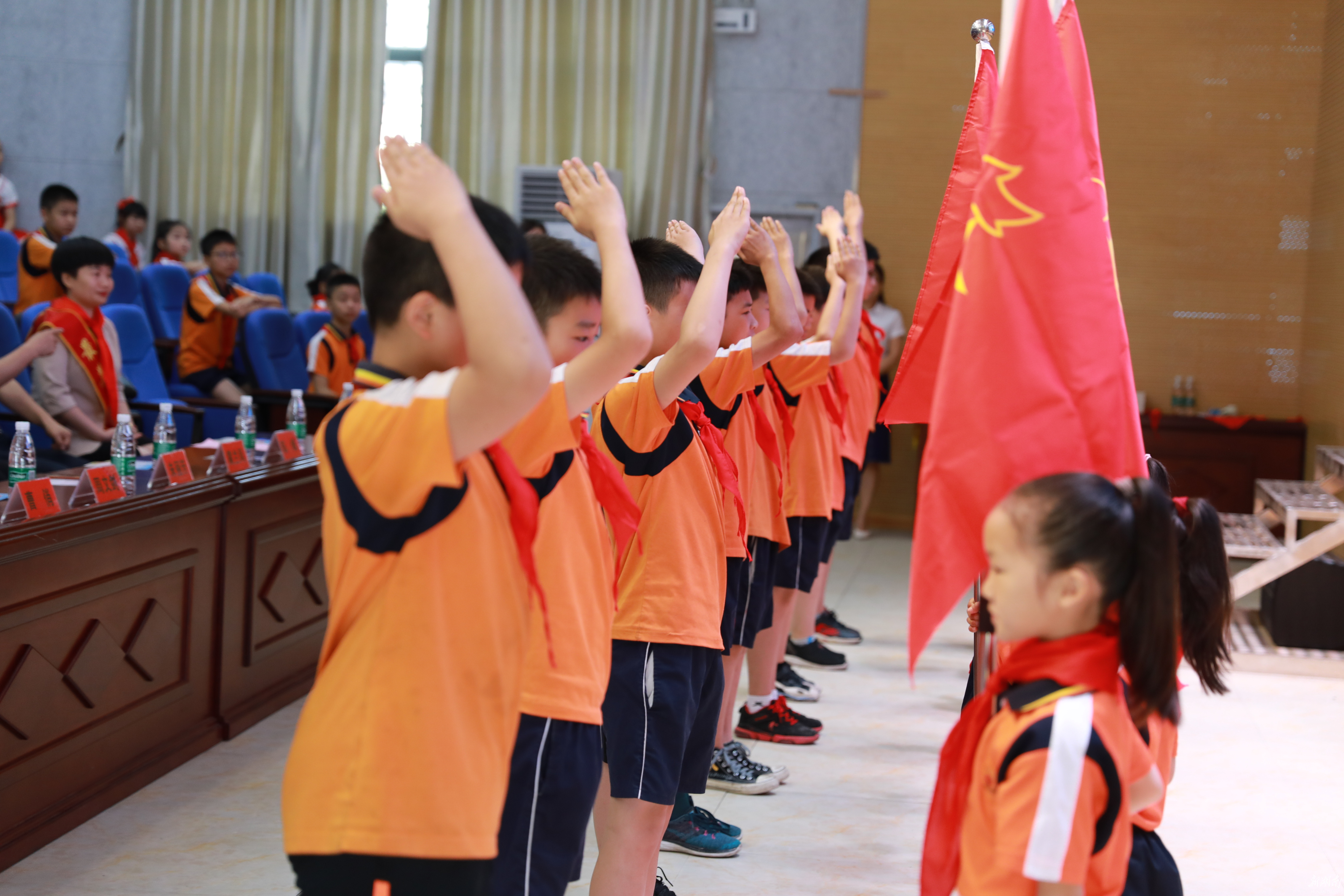 队长发表讲话,鼓励队员团结一心的简单介绍 队长发表讲话,鼓励队员团结一心的简单介绍