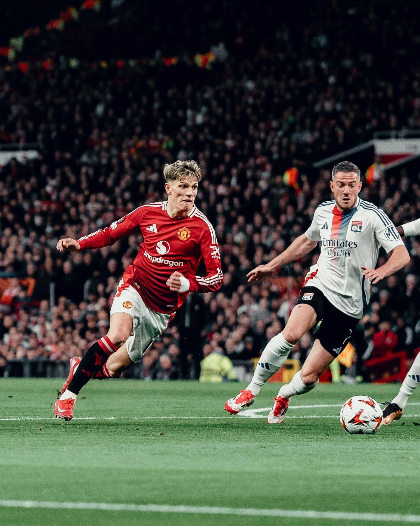 欧国联复赛震撼一战,比分悬殊惊呆球迷 欧国联复赛震撼一战,比分悬殊惊呆球迷