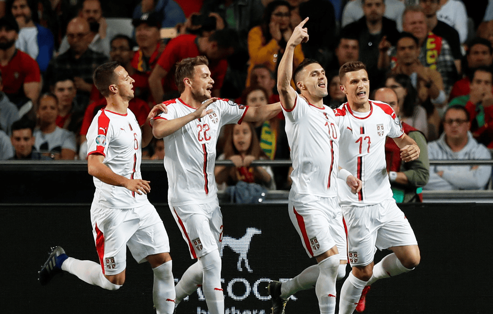 欧国联复赛震撼一战,比分悬殊惊呆球迷 欧国联复赛震撼一战,比分悬殊惊呆球迷