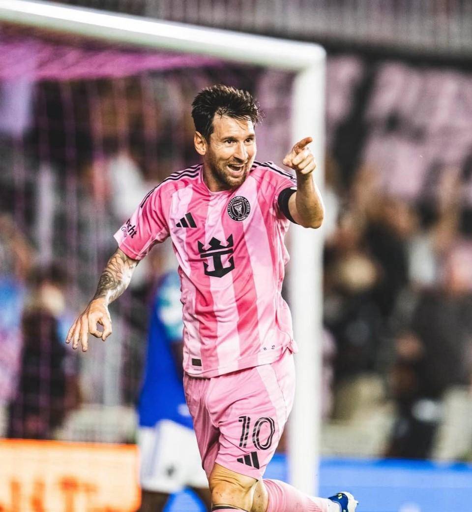 包含梅西闪耀球场,巴萨战胜劲旅的词条 包含梅西闪耀球场,巴萨战胜劲旅的词条