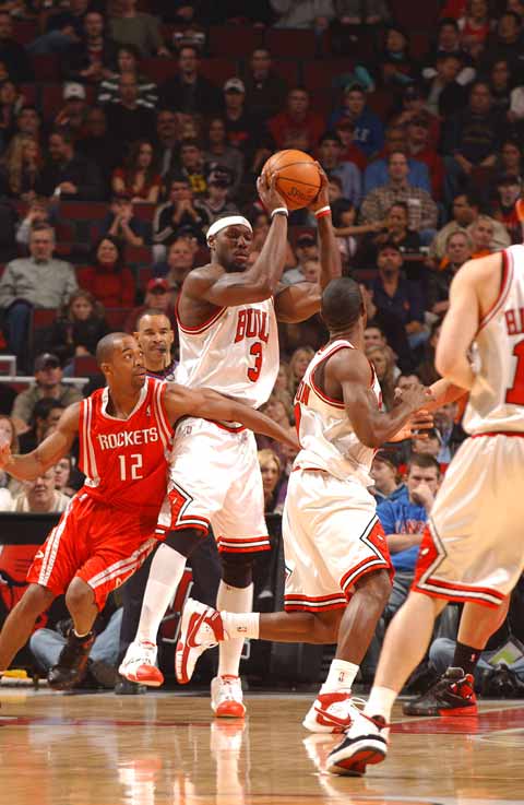 北极一起带来，热火挑战弯曲公牛火箭的简单介绍