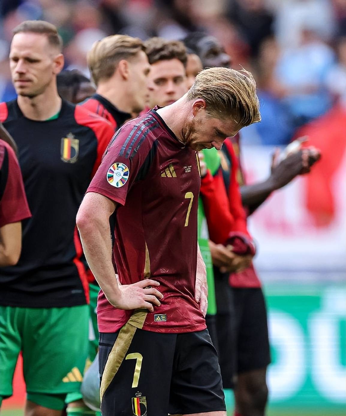 英格兰队力克葡萄牙队，张本智和刷新纪录的简单介绍