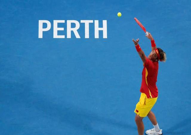 包含联合杯轻取ATP总决赛，兹维列夫关键制胜的词条