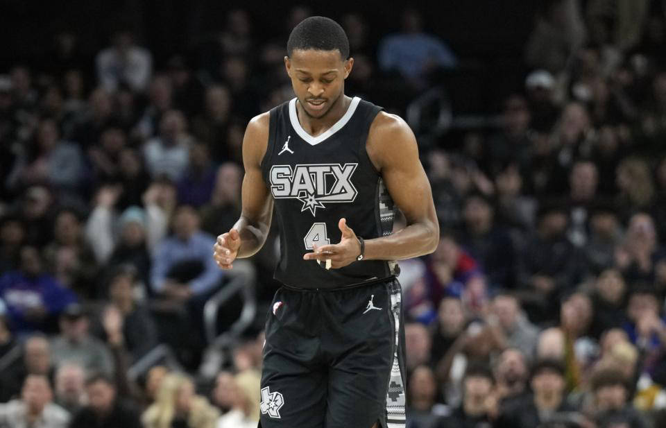 灰熊险胜马刺，福克斯关键制胜