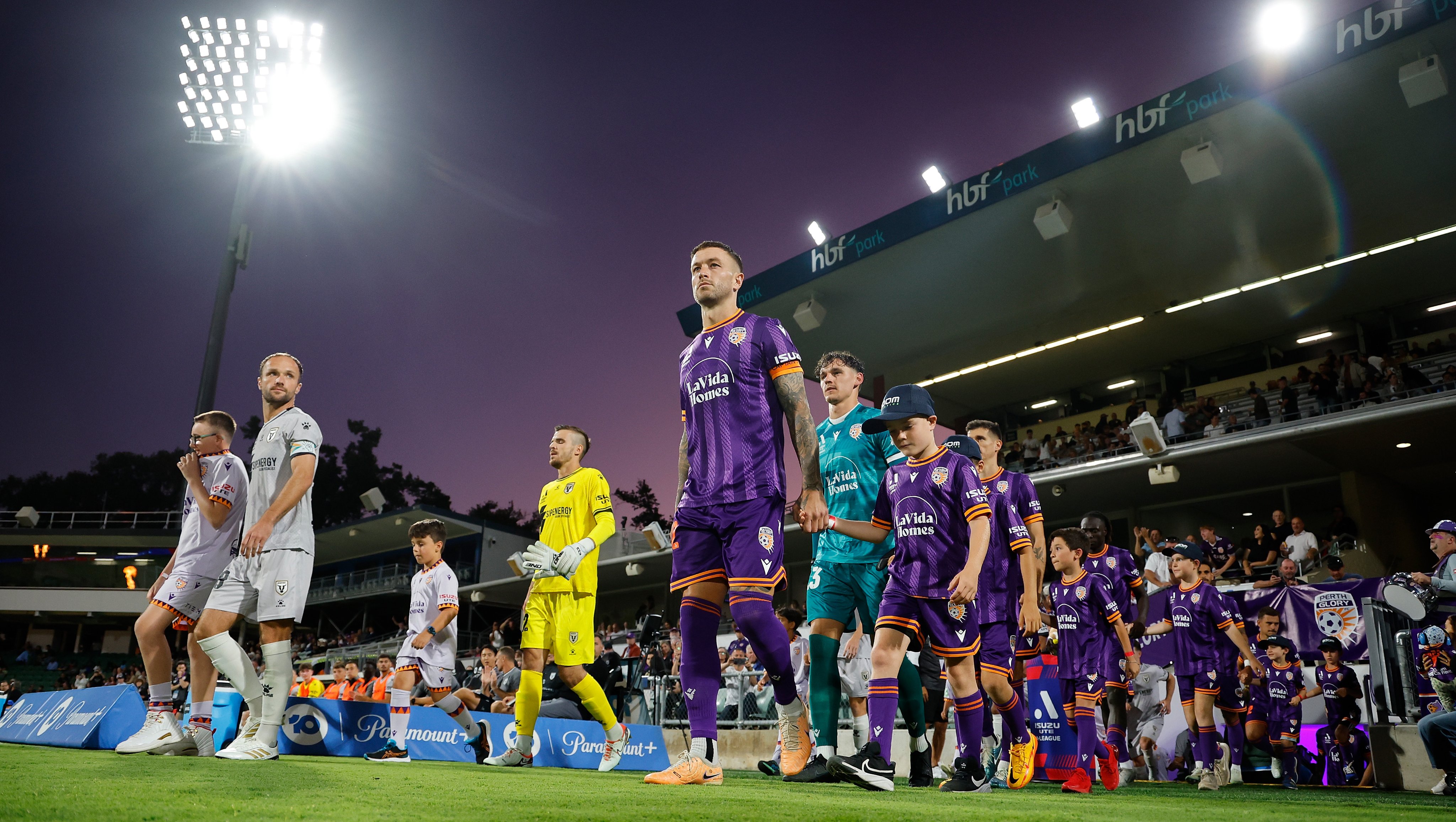 拉沃尔杯鏖战年终总决赛，西西帕斯扛起全队的简单介绍