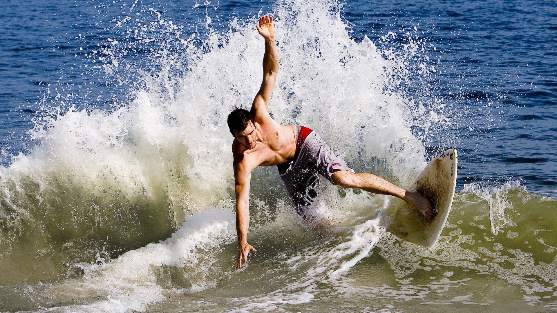 从山西到洛杉矶，当横扫遇见关键先生—浓眉如何成为湖人逆境中的定海神针