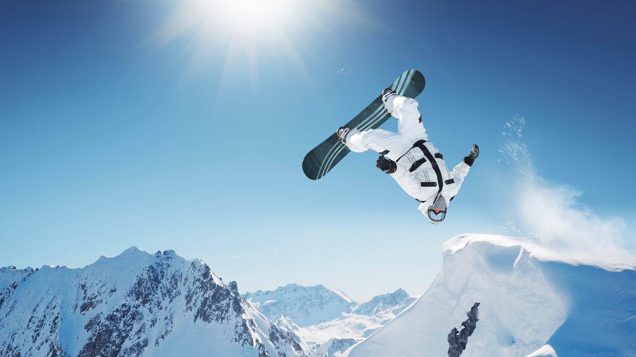 贝恩压制级发挥撕裂防线,开拓者末节逆转雄鹿诠释团队韧性