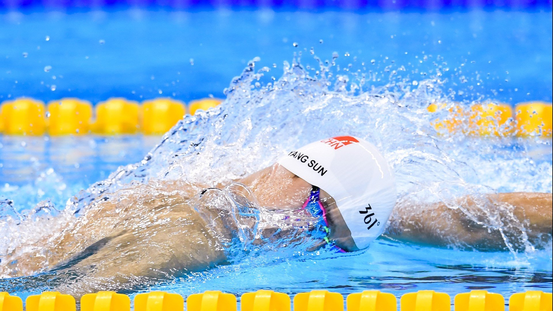 从马里到世界之巅,托尼的统治时刻—当草根传奇粉碎巴萨神话