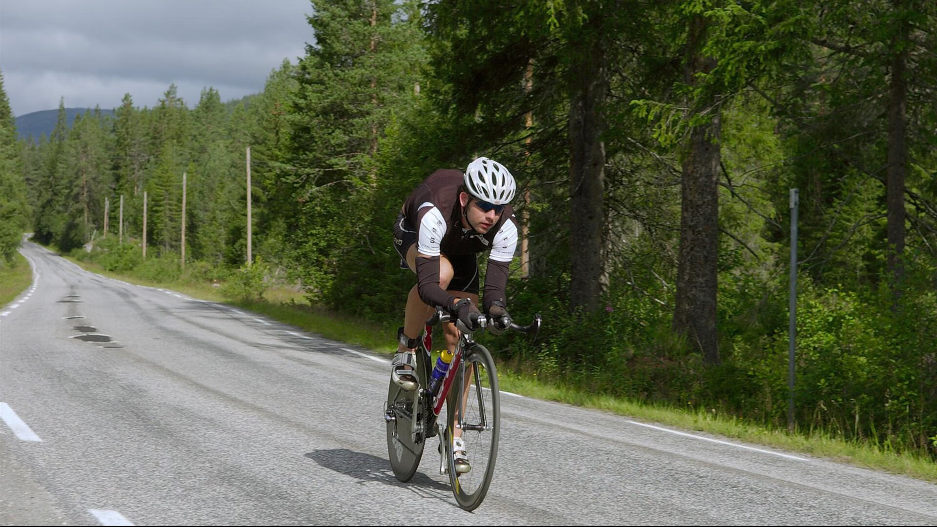 当冰川碾过红黑旗帜,京多安的瑞士军刀,如何肢解了米兰的文艺复兴