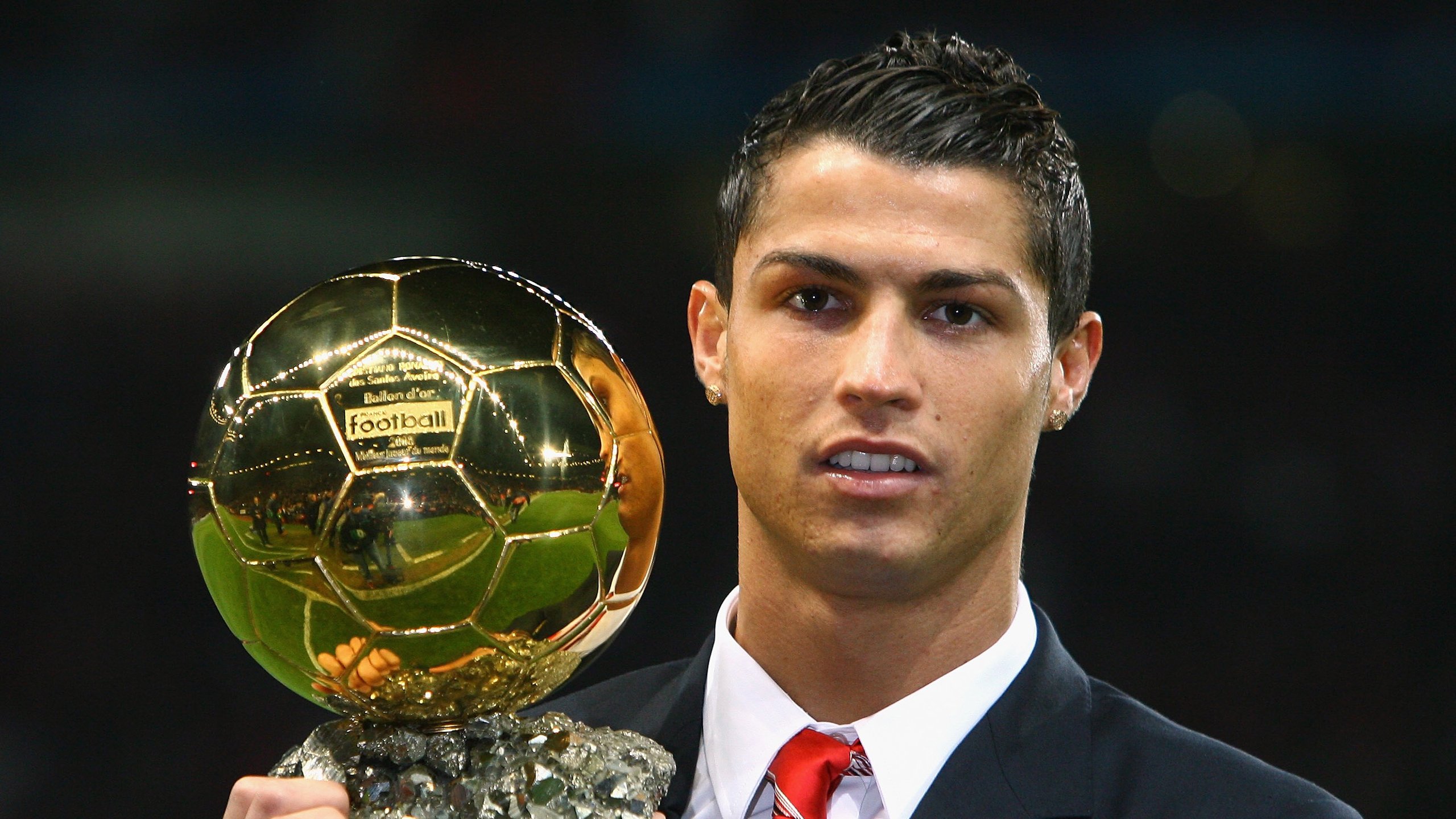 欧冠决赛焦点战,国际米兰钢铁防线如何锁死AC米兰